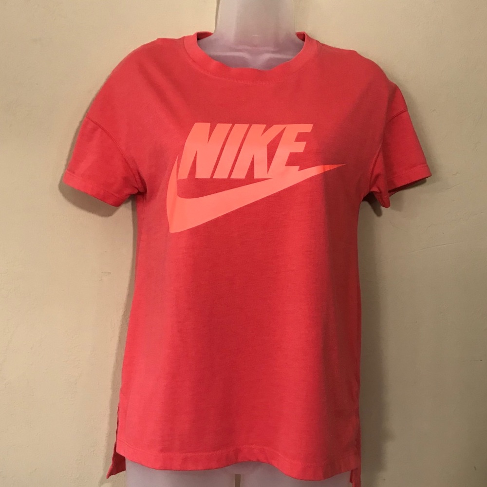 Nike Tops Orange